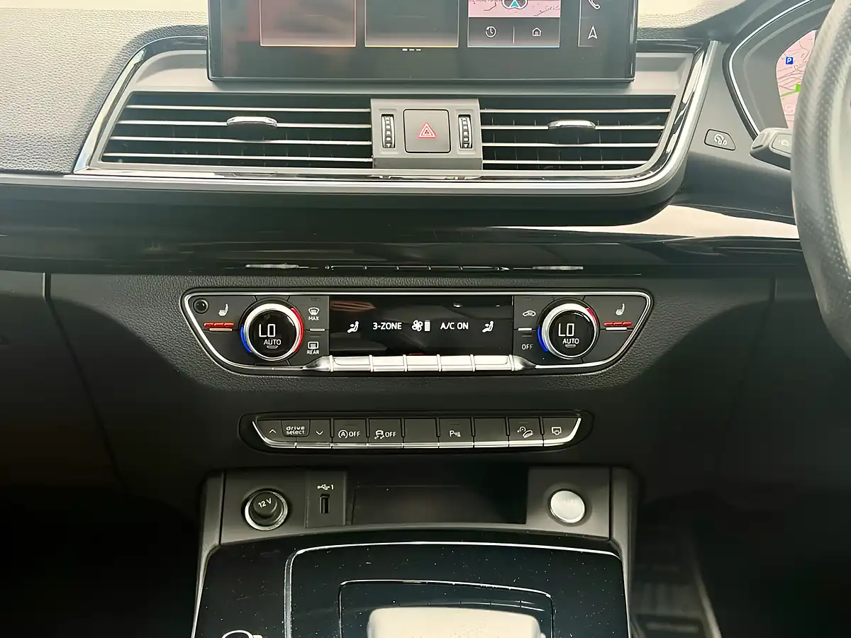 Used 2024 Audi Q5 Black Edition Grey - Interior and Exterior details 11