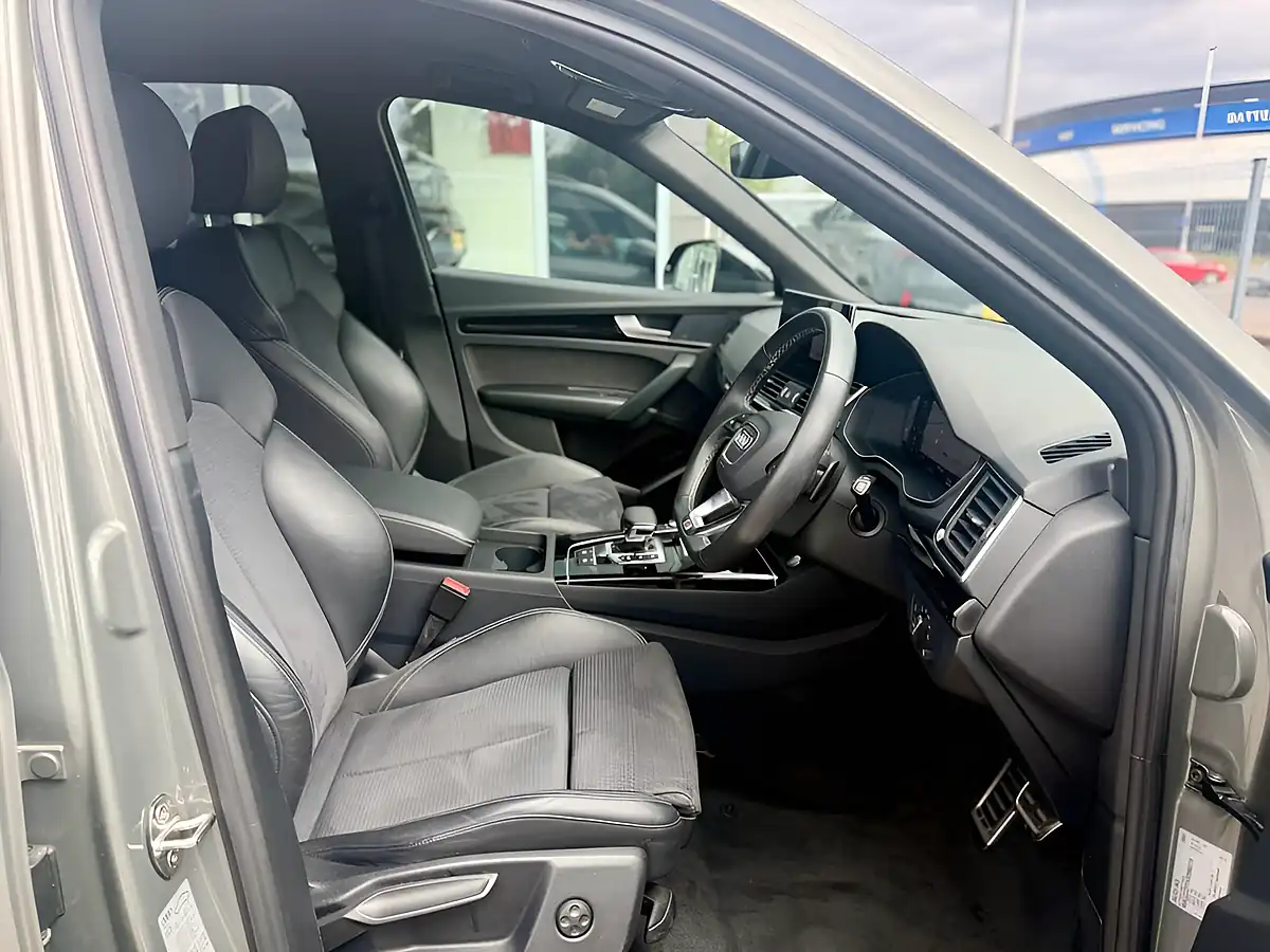 Used 2024 Audi Q5 Black Edition Grey - Interior and Exterior details 4
