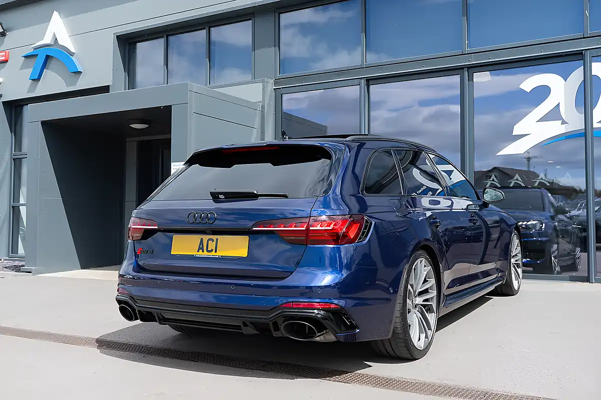 Used 2024 Audi RS4 Avant Vorsprung Navarra Blue - Interior and Exterior details 10