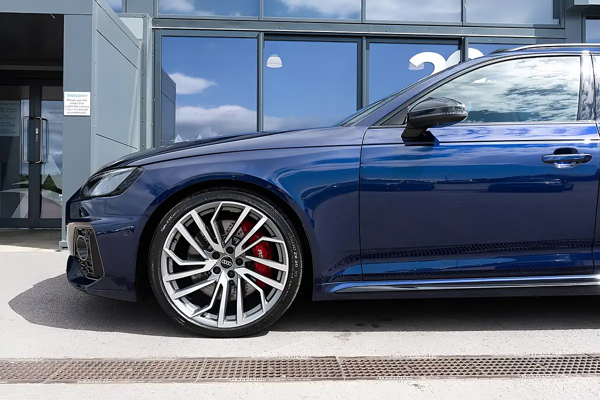 Used 2024 Audi RS4 Avant Vorsprung Navarra Blue - Interior and Exterior details 12