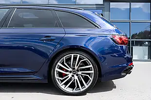 Used 2024 Audi RS4 Avant Vorsprung Navarra Blue - Interior and Exterior details 14