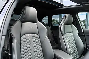 Used 2024 Audi RS4 Avant Vorsprung Navarra Blue - Interior and Exterior details 4