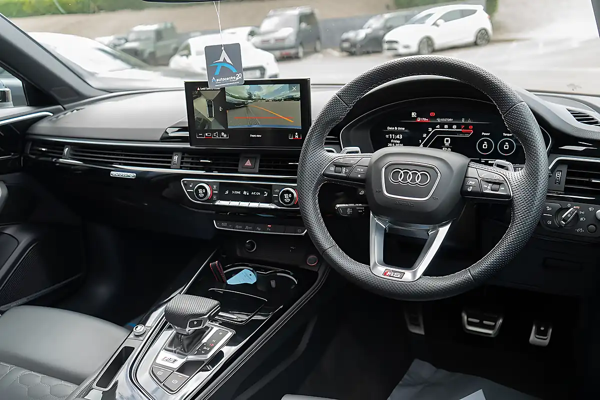 Used 2024 Audi RS4 Avant Vorsprung Navarra Blue - Interior and Exterior details 5