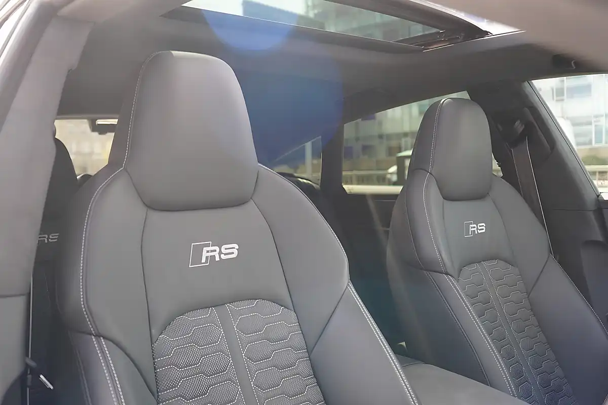 Used 2024 Audi RS7 Performance Carbon Vorsprung Ascari Blue - Interior and Exterior details 3