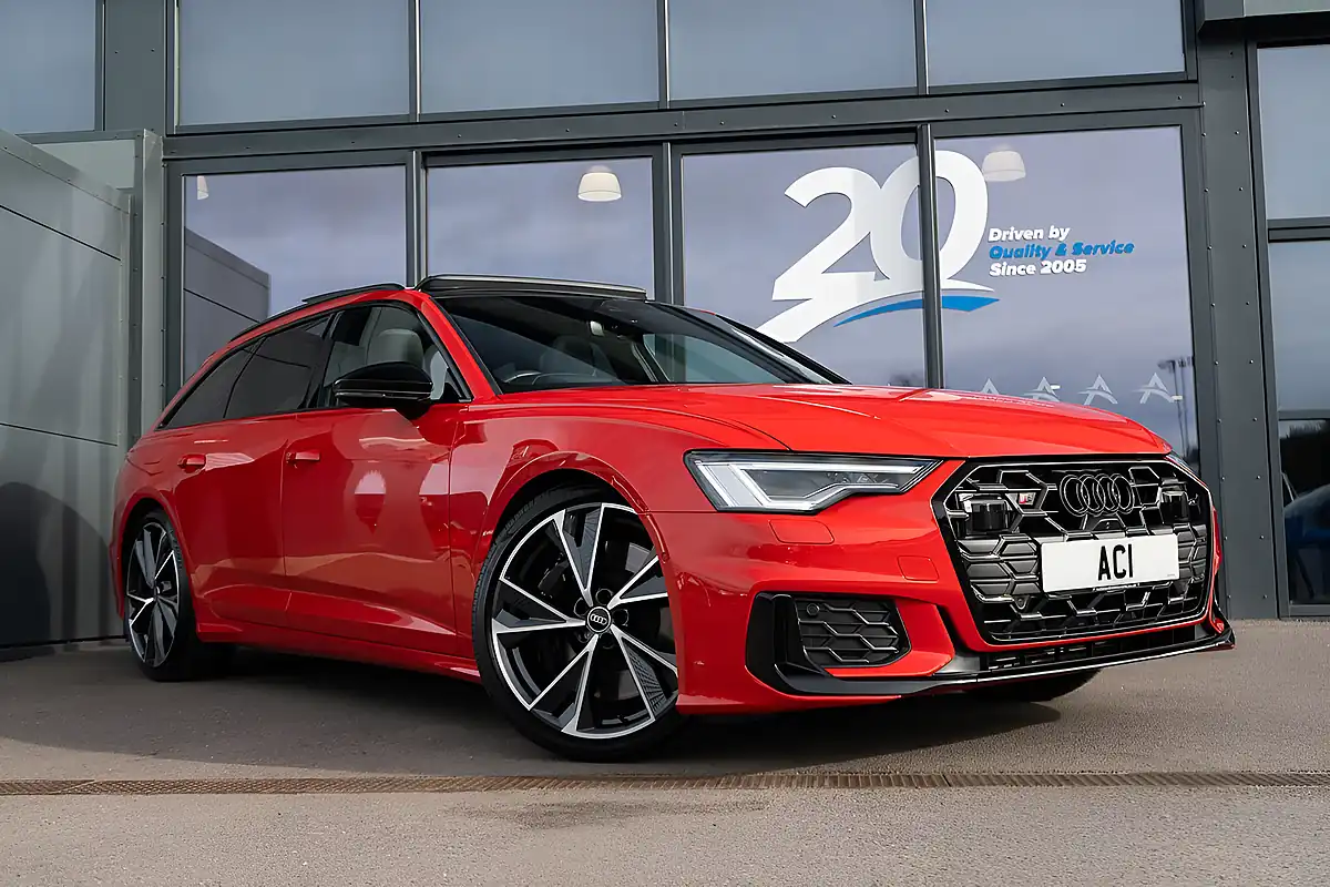 Used 2024 Audi S6 Avant Misano Red Pearl - Interior and Exterior details 16
