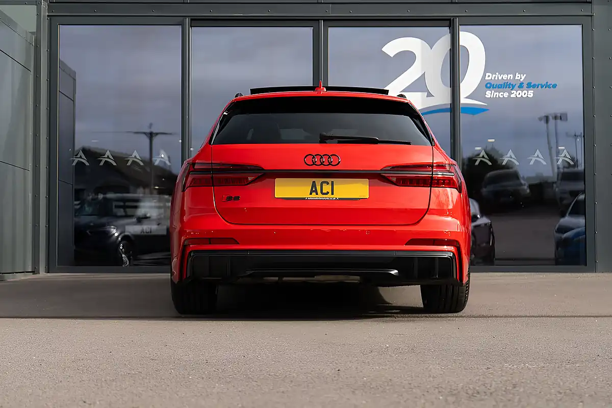 Used 2024 Audi S6 Avant Misano Red Pearl - Interior and Exterior details 9