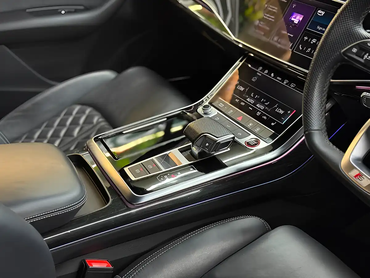 Used 2024 Audi SQ7 Black Edition Grey - Interior and Exterior details 12