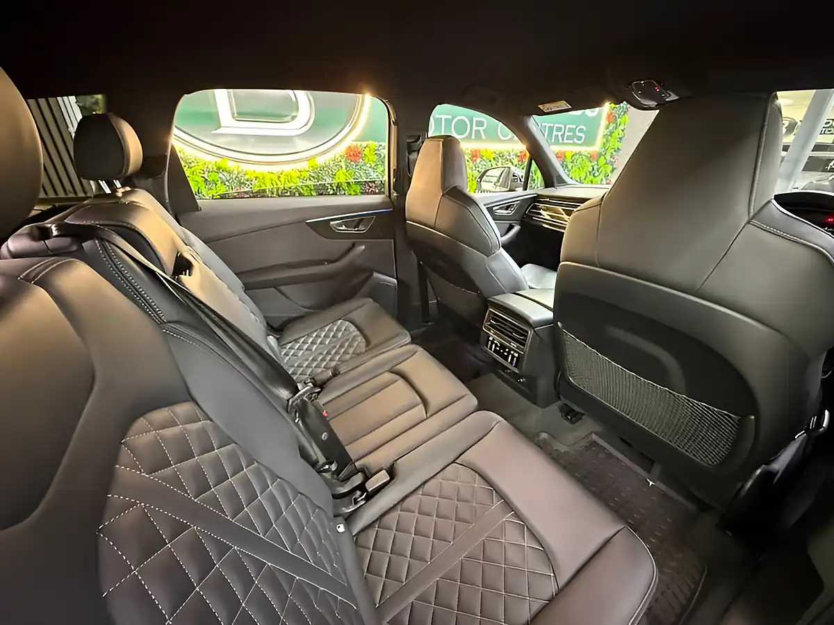 Used 2024 Audi SQ7 Black Edition Grey - Interior and Exterior details 13