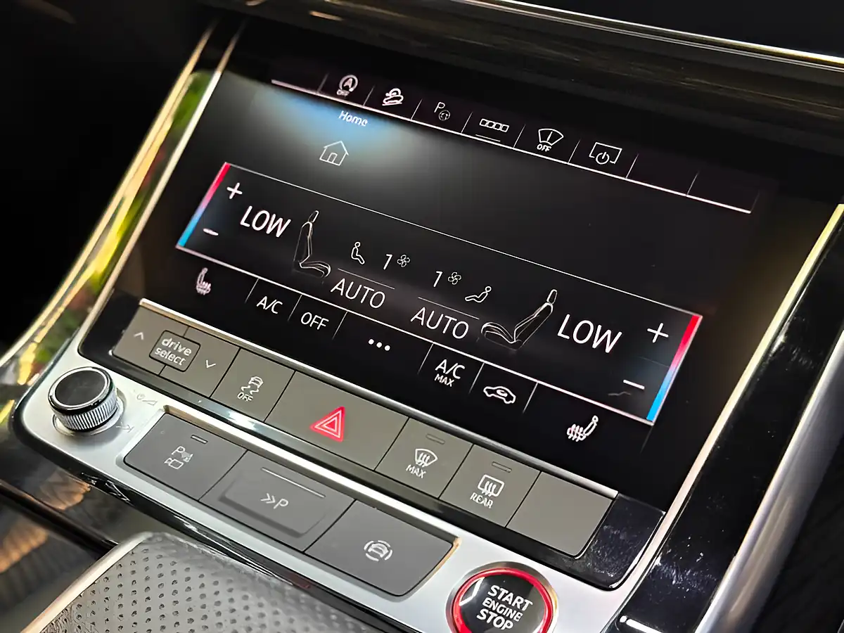 Used 2024 Audi SQ7 Black Edition Grey - Interior and Exterior details 15
