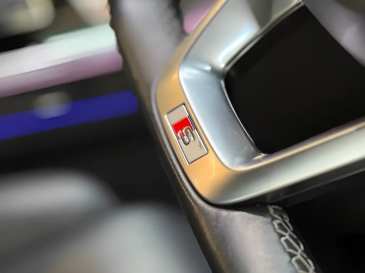 Used 2024 Audi SQ7 Black Edition Grey - Interior and Exterior details 20