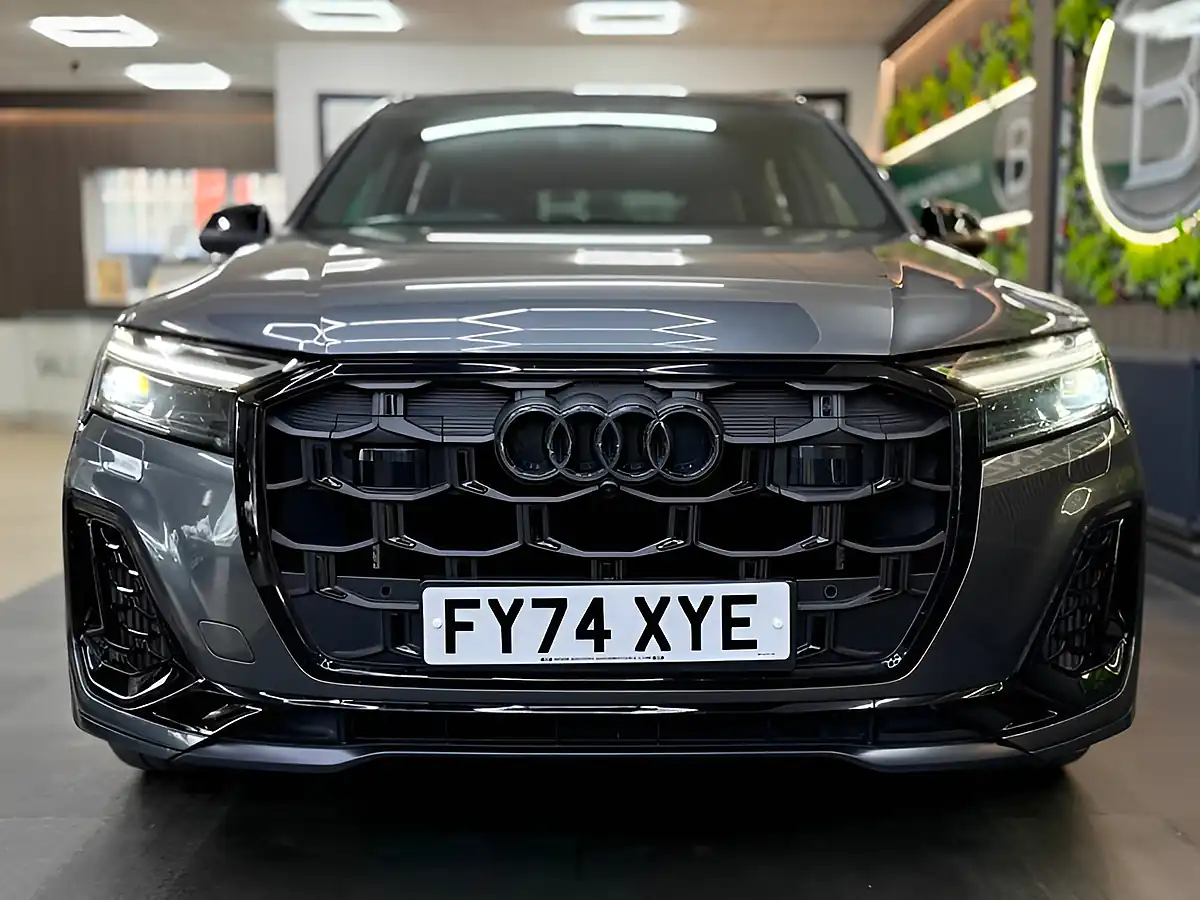 Used 2024 Audi SQ7 Black Edition Grey - Interior and Exterior details 4