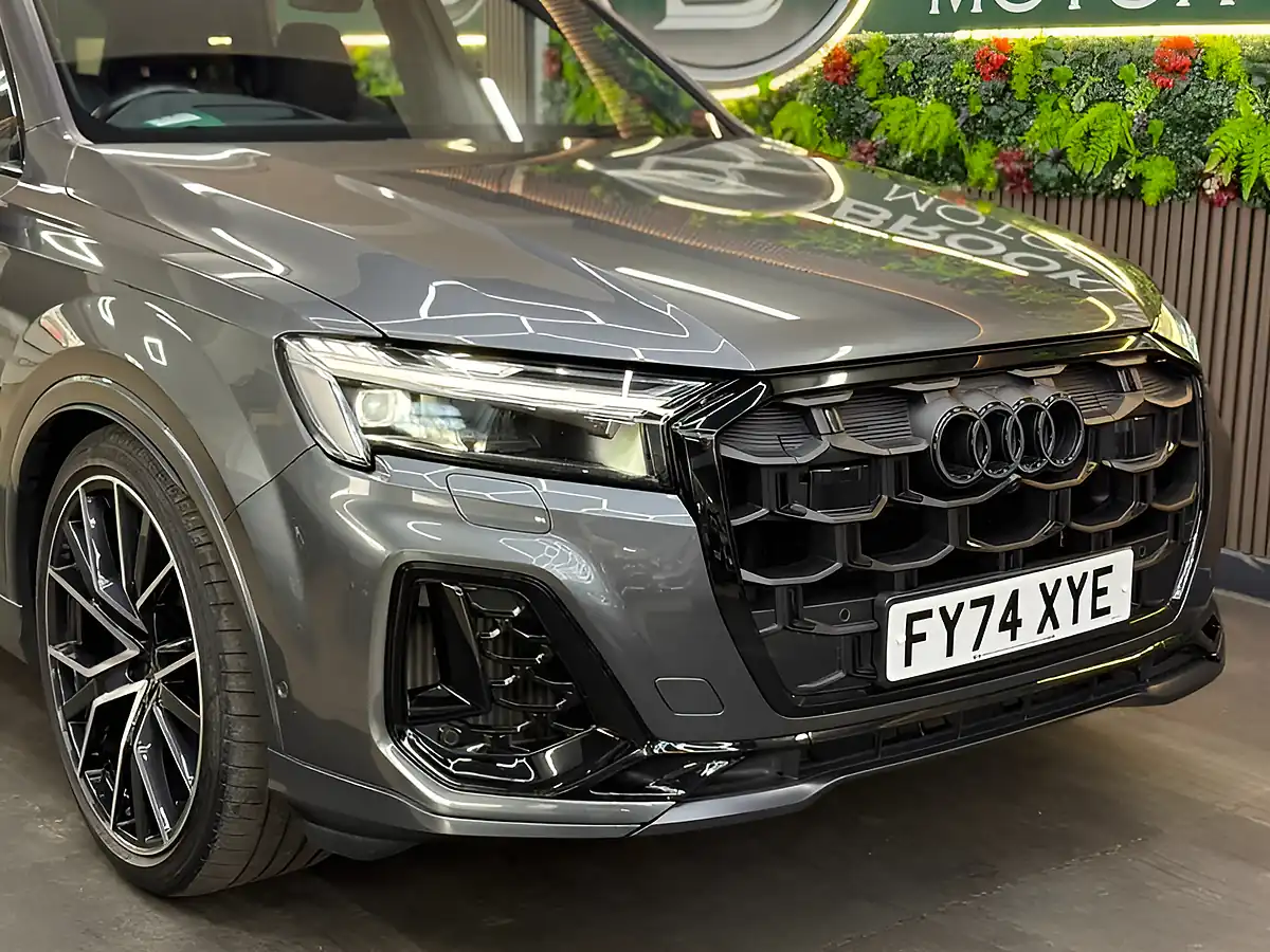Used 2024 Audi SQ7 Black Edition Grey - Interior and Exterior details 6