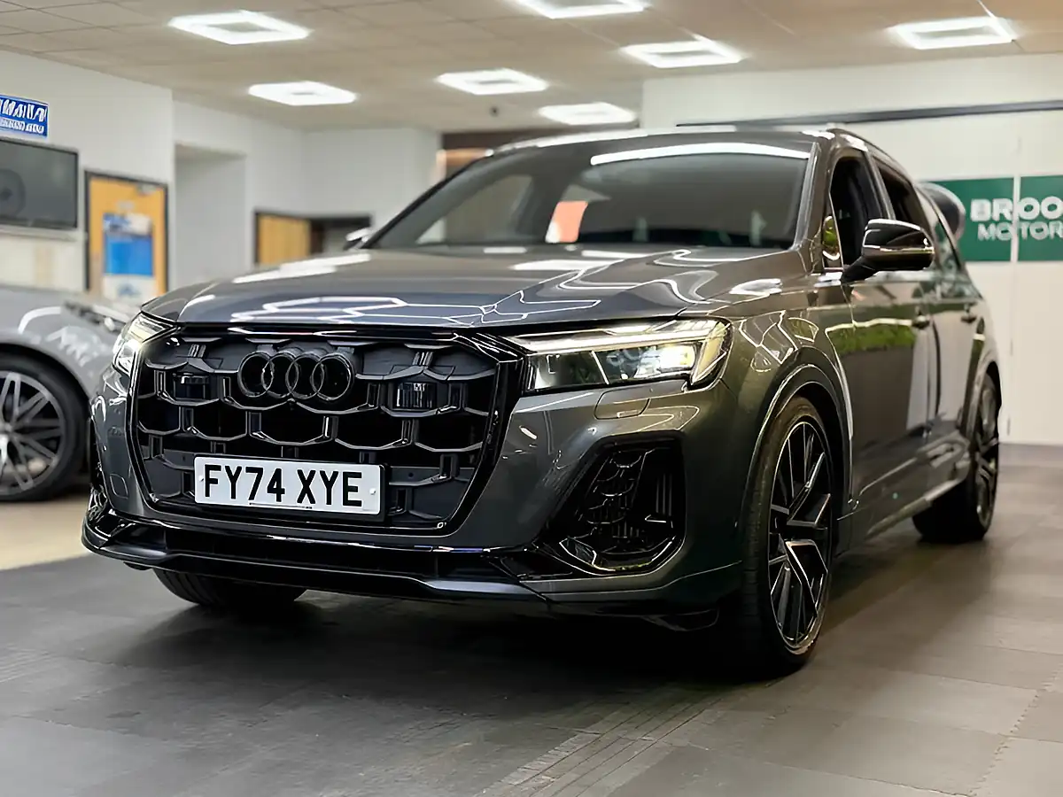 Used 2024 Audi SQ7 Black Edition Grey - Interior and Exterior details 7