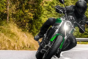 Used 2024 Benelli 752 S Green - Interior and Exterior details 6