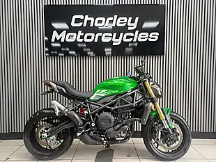 Used 2024 Benelli 752S Green - Interior and Exterior details 7