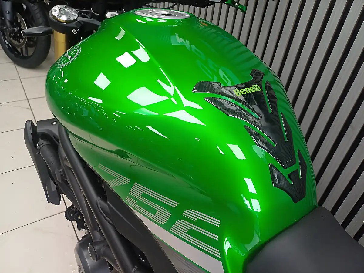 Used 2024 Benelli 752S Green - Interior and Exterior details 8