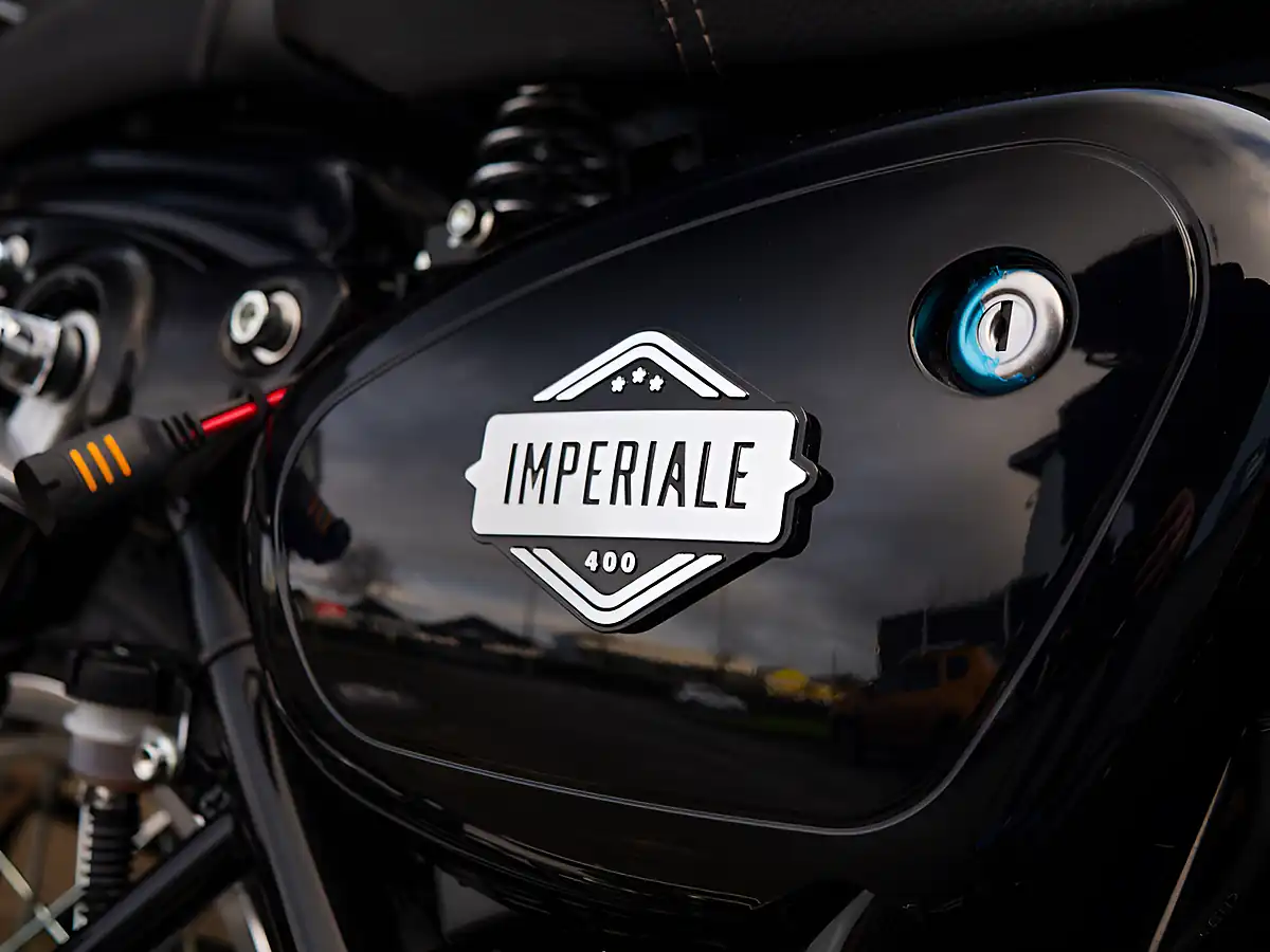 Used 2024 Benelli Imperiale 400 Black Black - Interior and Exterior details 17