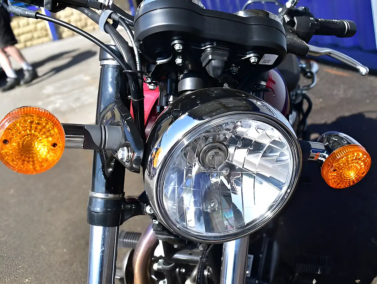 Used 2024 Benelli Imperiale 400 Roadster/Retro Red - Interior and Exterior details 10
