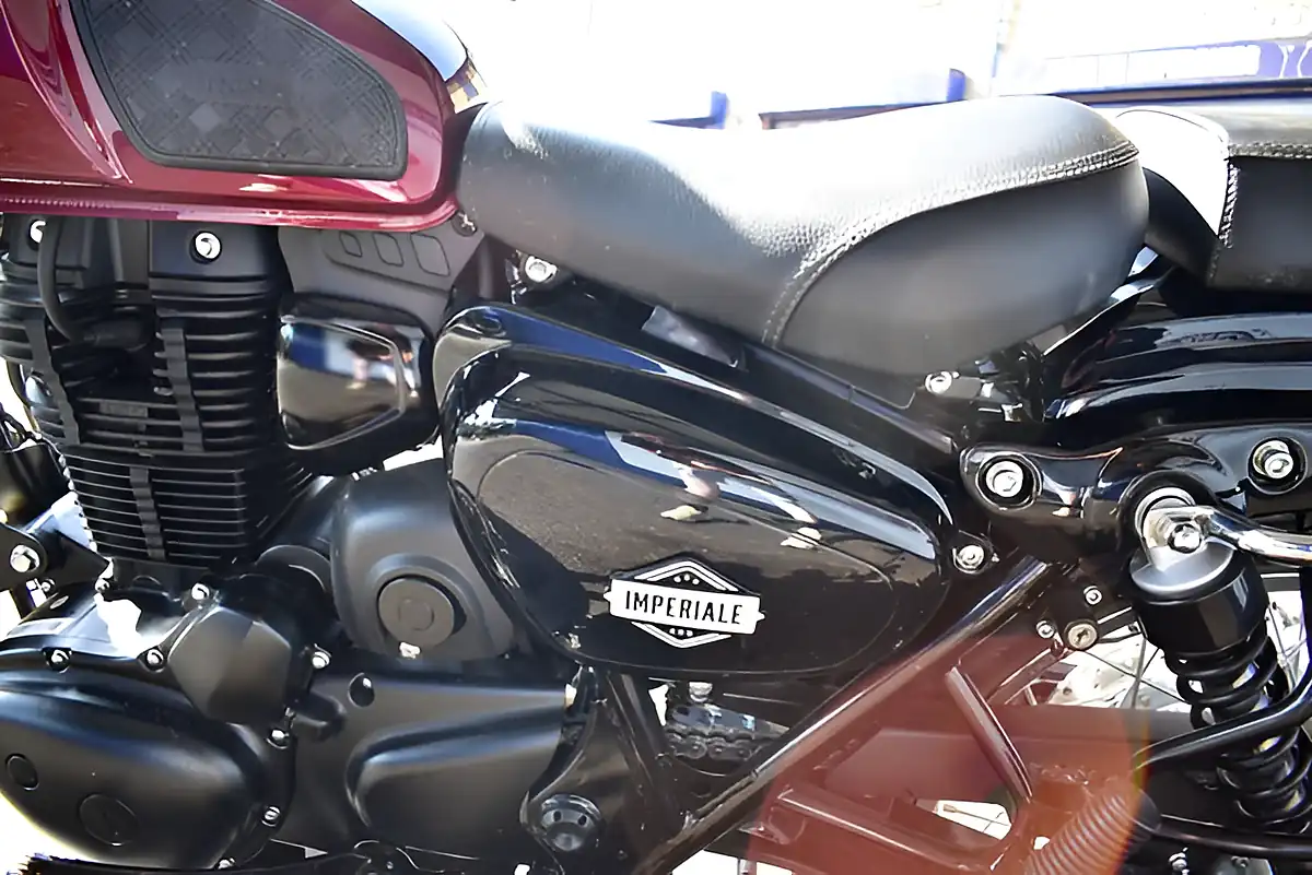 Used 2024 Benelli Imperiale 400 Roadster/Retro Red - Interior and Exterior details 13