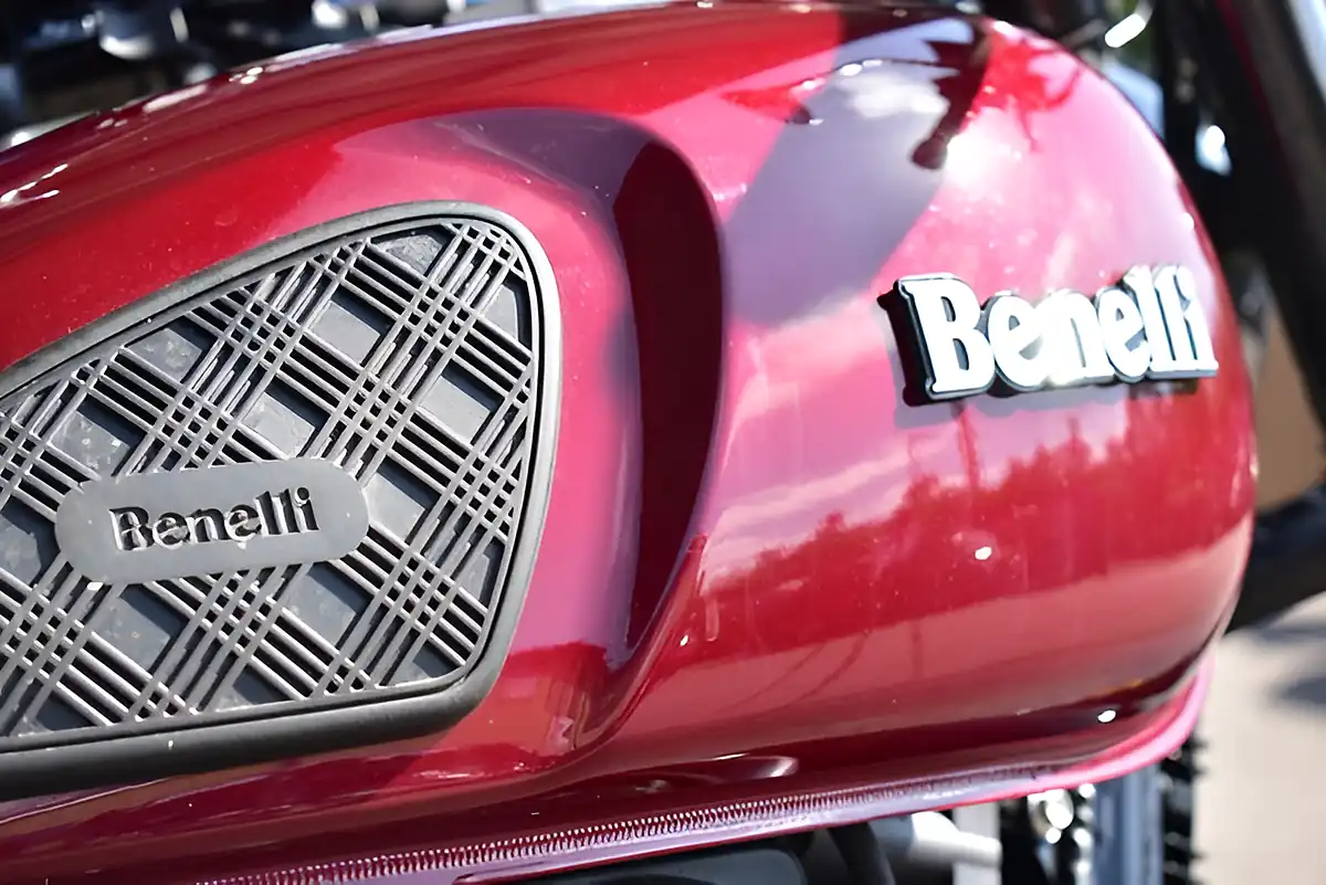 Used 2024 Benelli Imperiale 400 Roadster/Retro Red - Interior and Exterior details 19