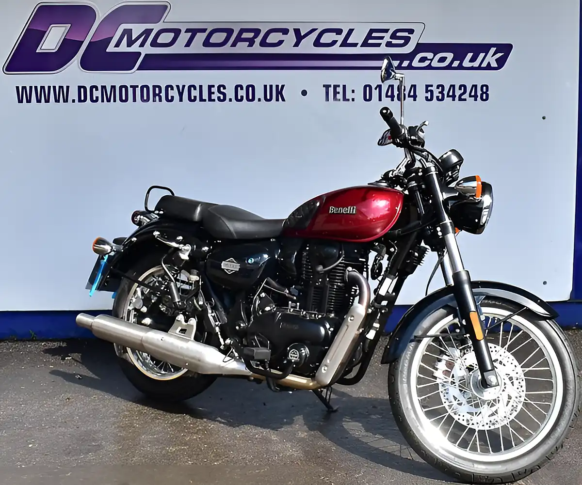 Used 2024 Benelli Imperiale 400 Roadster/Retro Red - Interior and Exterior details 2