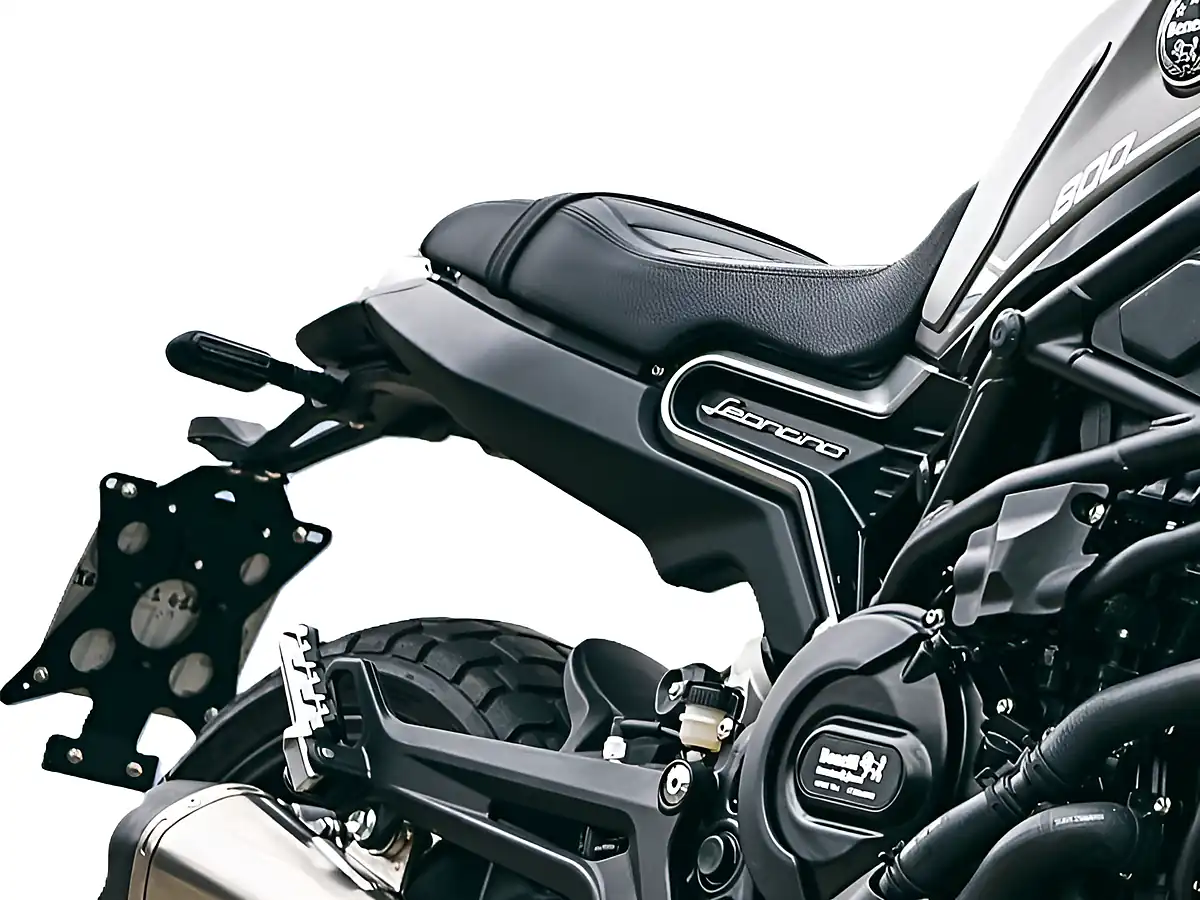 Used 2024 Benelli Leoncino 800 Steel Grey - Interior and Exterior details 13