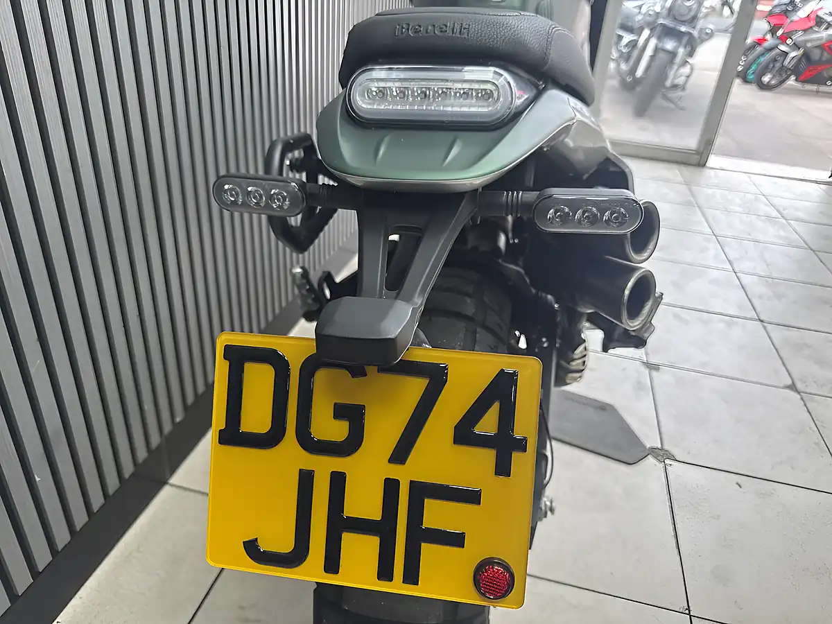 Used 2024 Benelli Leoncino 800 Trail Green - Interior and Exterior details 11