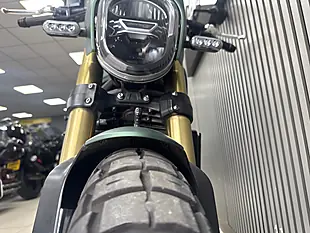 Used 2024 Benelli Leoncino 800 Trail Green - Interior and Exterior details 15