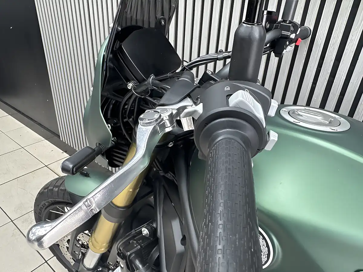 Used 2024 Benelli Leoncino 800 Trail Green - Interior and Exterior details 20