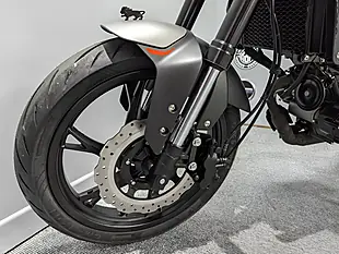 Used 2024 Benelli Leoncino - Interior and Exterior details 10