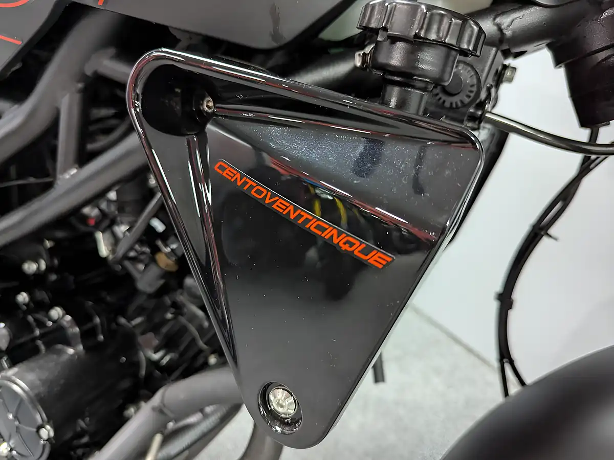 Used 2024 Benelli Leoncino - Interior and Exterior details 16