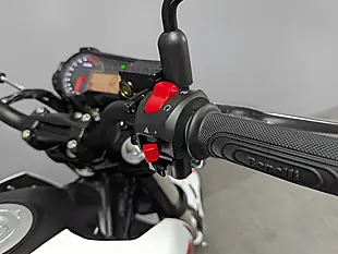 Used 2024 Benelli Tnt 125 White - Interior and Exterior details 11