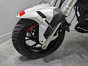 Used 2024 Benelli Tnt 125 White - Interior and Exterior details 14