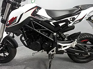 Used 2024 Benelli Tnt 125 White - Interior and Exterior details 17