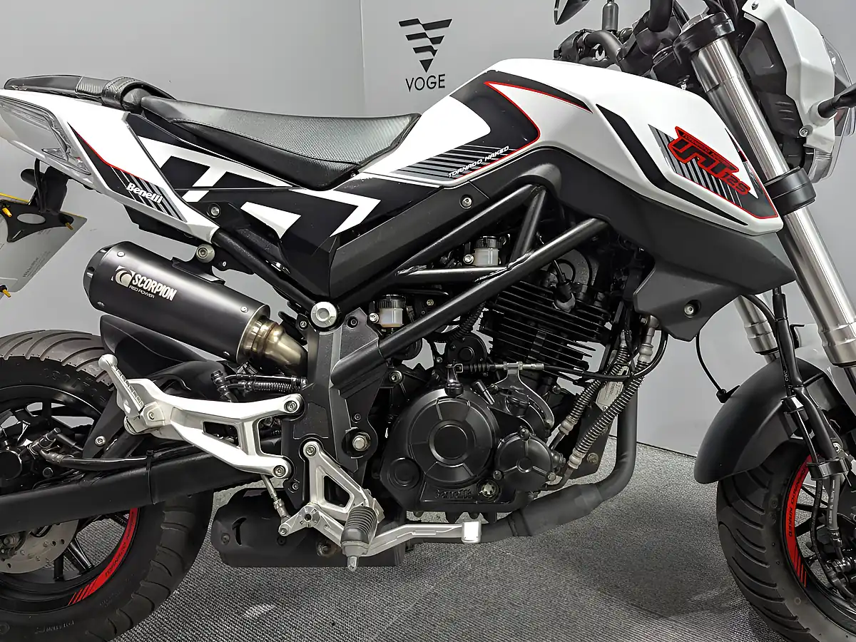 Used 2024 Benelli Tnt 125 White - Interior and Exterior details 8