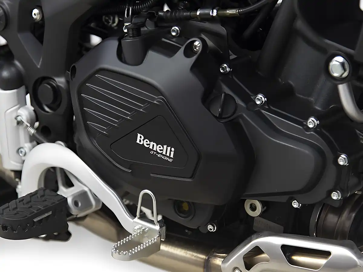 Used 2024 Benelli Trk 502 Grey - Interior and Exterior details 12