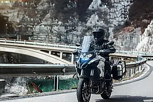 Used 2024 Benelli Trk 502 Grey - Interior and Exterior details 3