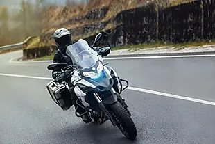 Used 2024 Benelli Trk 502 Grey - Interior and Exterior details 4