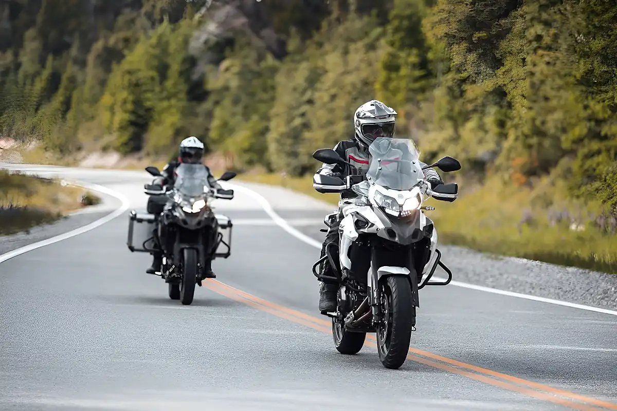 Used 2024 Benelli Trk 502 Grey - Interior and Exterior details 5