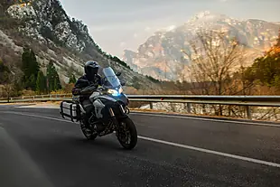 Used 2024 Benelli Trk 502 Grey - Interior and Exterior details 6