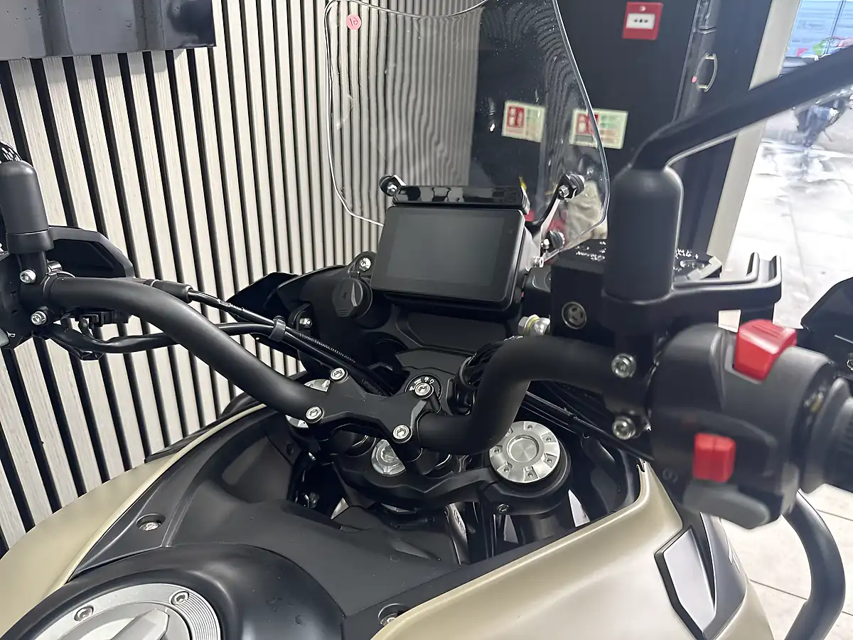 Used 2024 Benelli Trk 702 X Brown - Interior and Exterior details 11