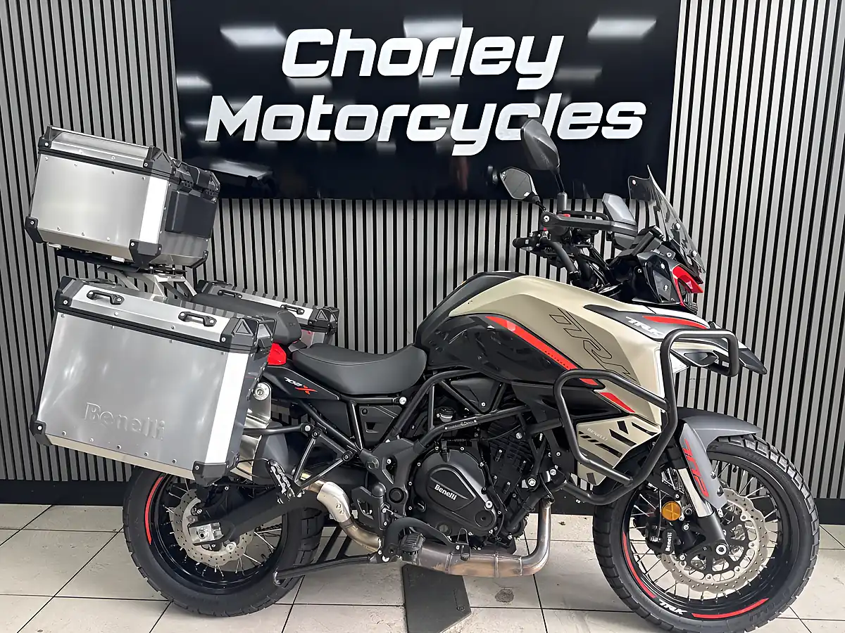Used 2024 Benelli Trk 702 X Brown - Interior and Exterior details 13