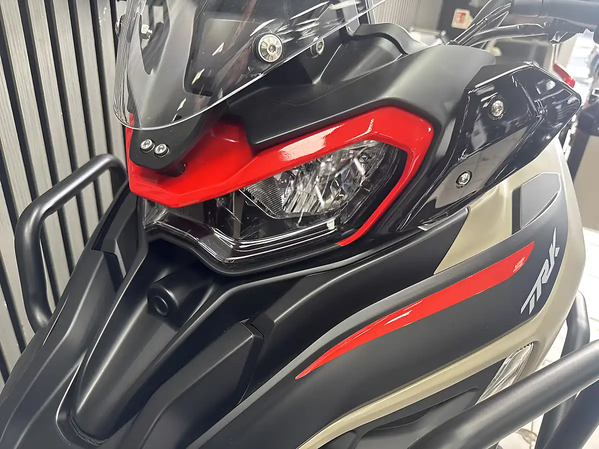 Used 2024 Benelli Trk 702 X Brown - Interior and Exterior details 16