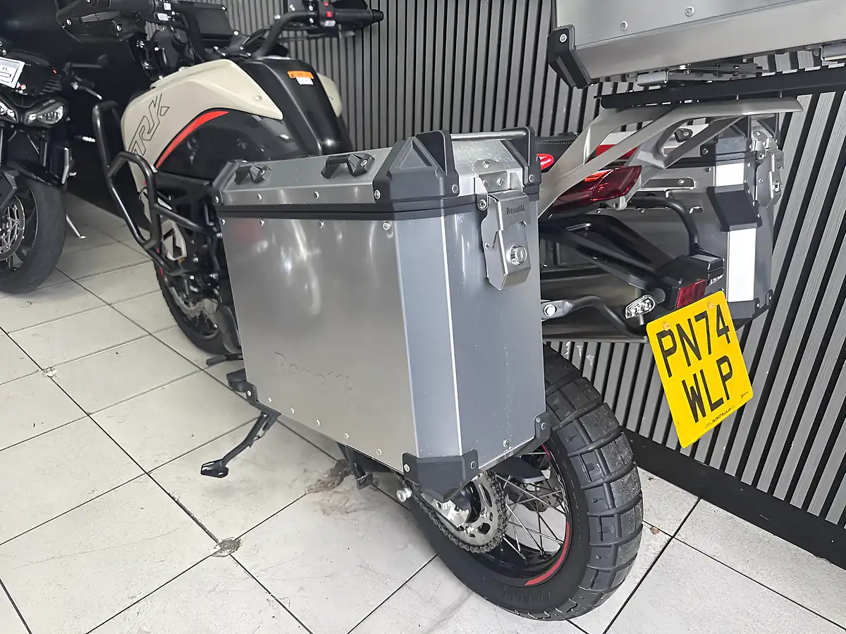 Used 2024 Benelli Trk 702 X Brown - Interior and Exterior details 18