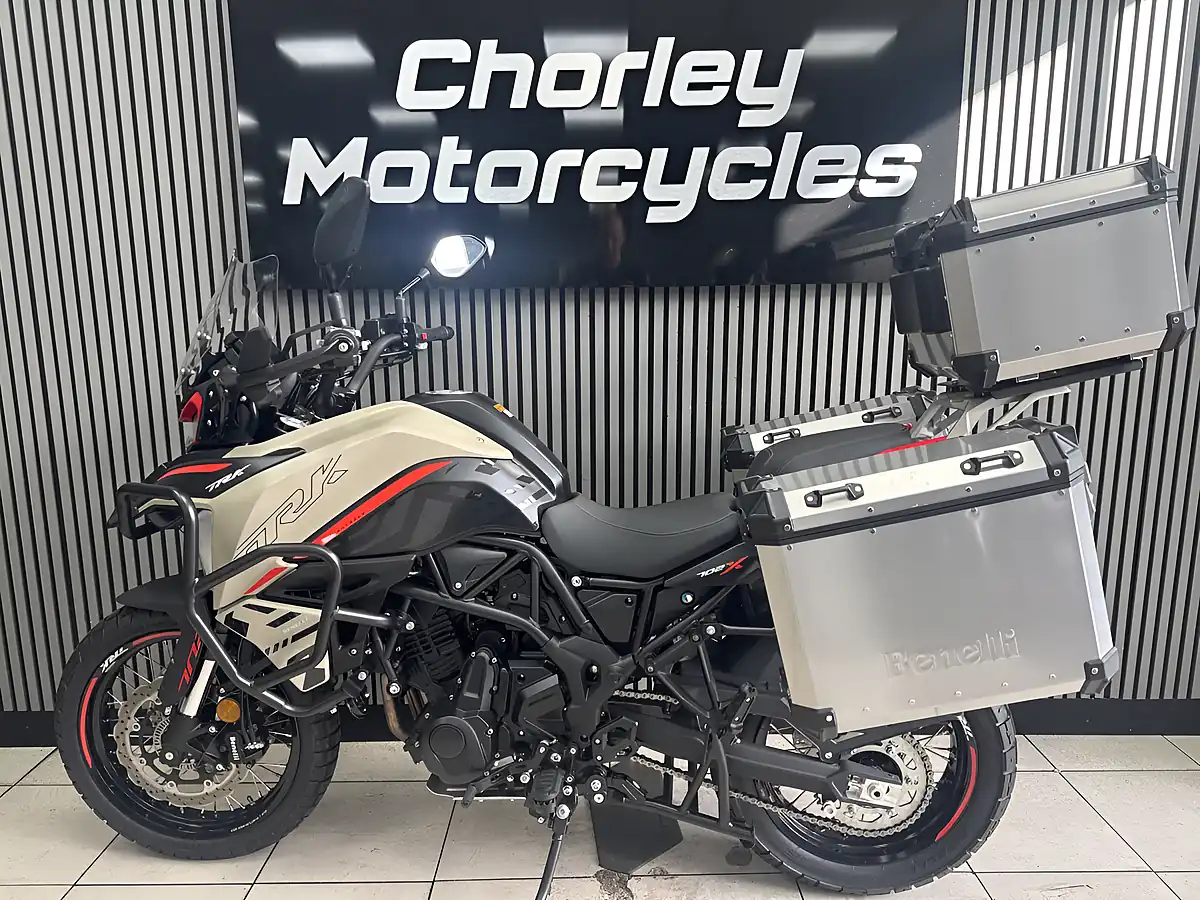 Used 2024 Benelli Trk 702 X Brown - Interior and Exterior details 2