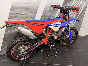 Used 2024 Beta Rr Racing Red - Interior and Exterior details 3