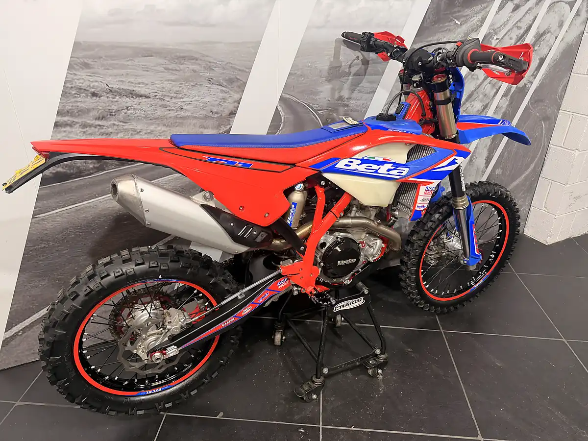Used 2024 Beta Rr Racing Red - Interior and Exterior details 3
