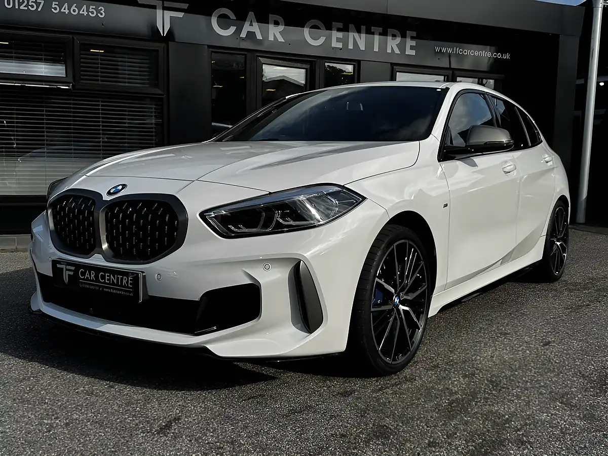 Used 2024 BMW 1 Series 5dr White - Interior and Exterior details 12