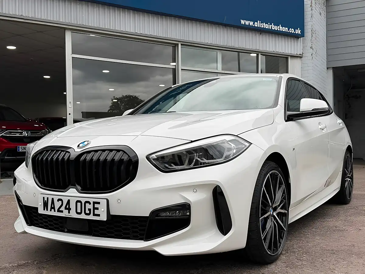 Used 2024 BMW 1 Series M Sport White - Front View