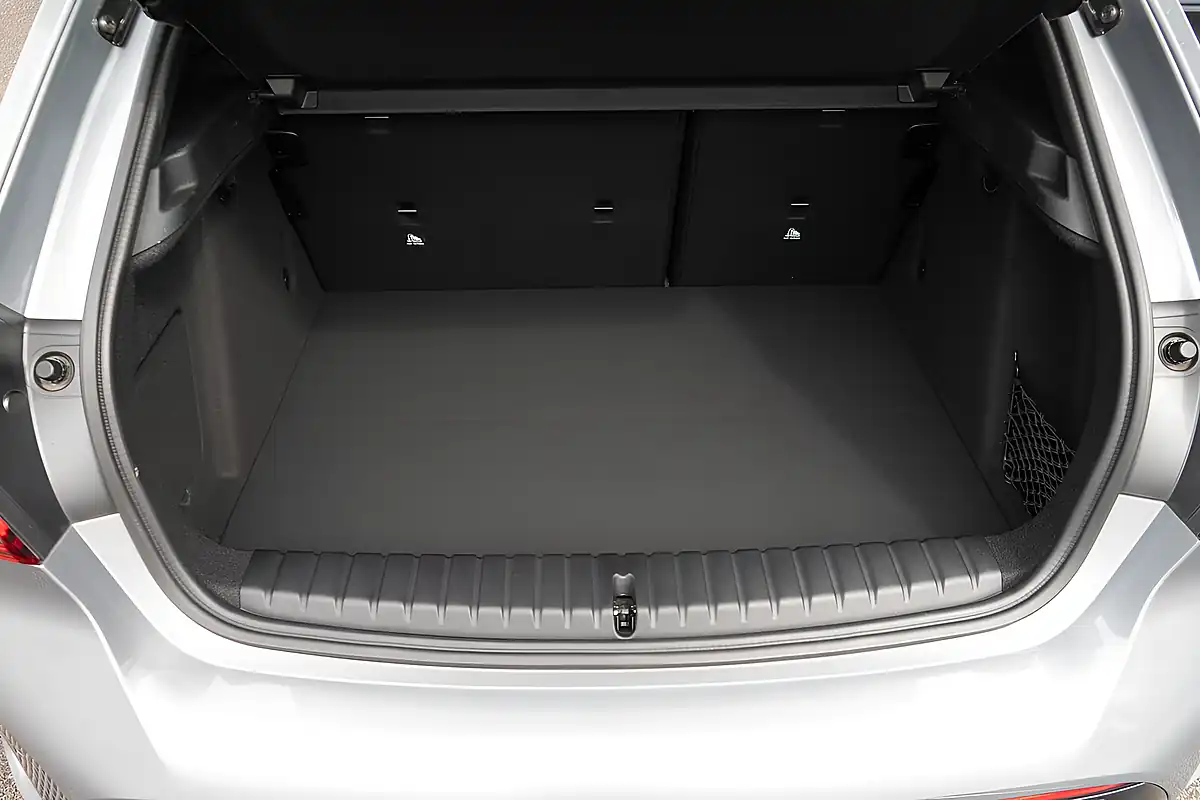 Used 2024 BMW 1 Series Pro Pack, Technology Pack, Leather Skyscraper Grey Metallic - Interior and Exterior details 11